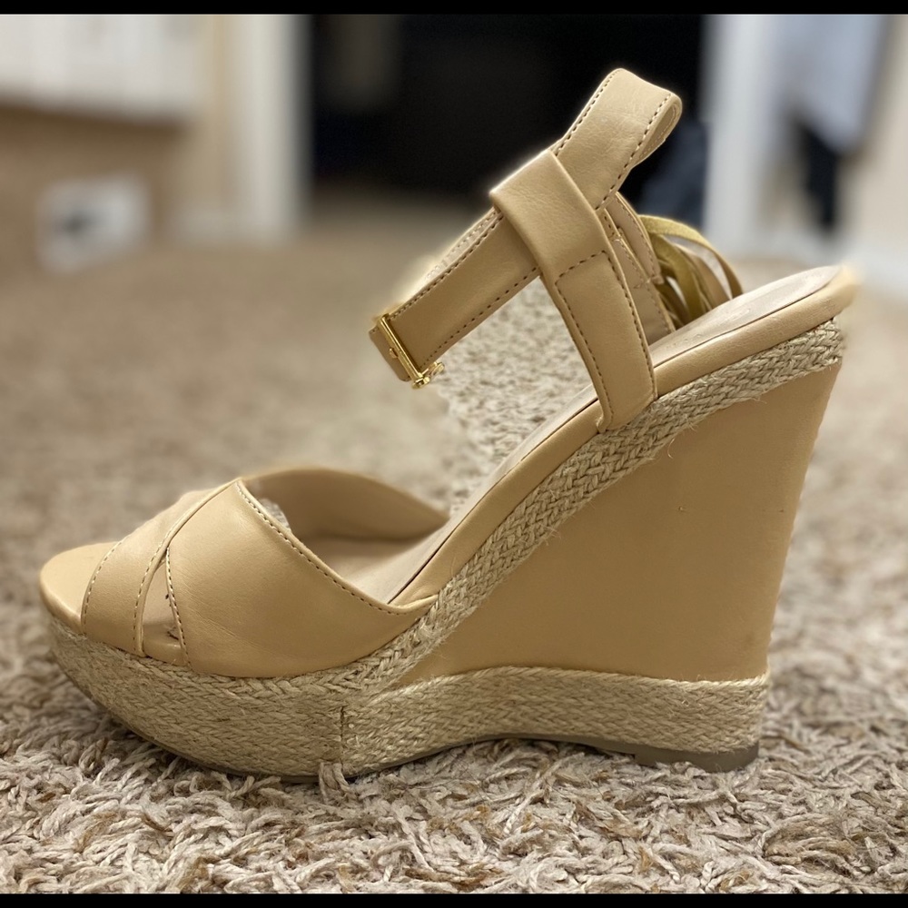 Wedge heels